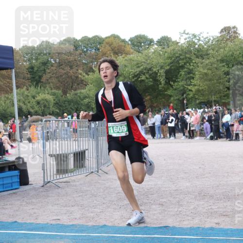14.09.2025 - Stadtparktriathlon Strokosch-Dieckow http://msf.ph/oto/8898375 14.09.2025 13:52:46 Ziel 1609 meine-sportfotos.de