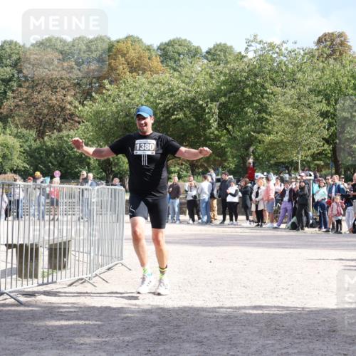 14.09.2025 - Stadtparktriathlon Strokosch-Dieckow http://msf.ph/oto/8898387 14.09.2025 13:54:12 Ziel 1380 meine-sportfotos.de