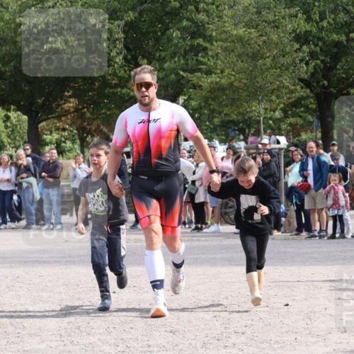 14.09.2025 - Stadtparktriathlon Strokosch-Dieckow http://msf.ph/oto/8898427 14.09.2025 13:55:03 Ziel 1514, 1521 meine-sportfotos.de