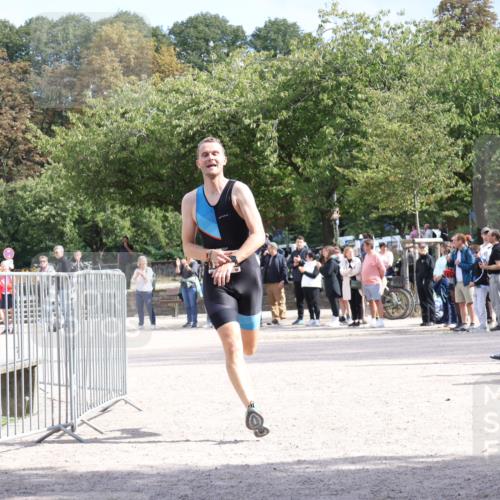 14.09.2025 - Stadtparktriathlon Strokosch-Dieckow http://msf.ph/oto/8898523 14.09.2025 13:57:19 Ziel 1472 meine-sportfotos.de