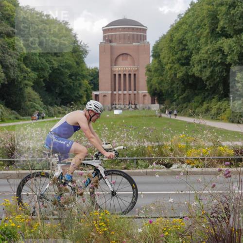 14.09.2025 - Stadtparktriathlon Michael Burmester http://msf.ph/oto/8898549 14.09.2025 12:44:53 Radfahren 1311, 1315, 1351, 1404 meine-sportfotos.de