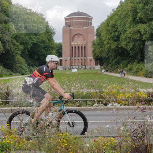 14.09.2025 - Stadtparktriathlon Michael Burmester http://msf.ph/oto/8898591 14.09.2025 12:45:22 Radfahren 1231, 1380, 1396, 1420 meine-sportfotos.de