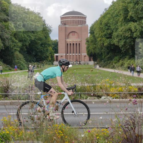 14.09.2025 - Stadtparktriathlon Michael Burmester http://msf.ph/oto/8898625 14.09.2025 12:45:50 Radfahren 1308, 1344, 1359 meine-sportfotos.de