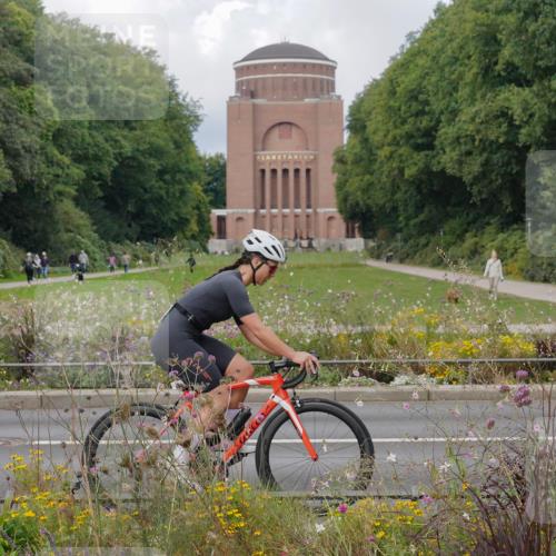 14.09.2025 - Stadtparktriathlon Michael Burmester http://msf.ph/oto/8898655 14.09.2025 12:46:22 Radfahren 1281, 1290, 1319, 1335, 1417 meine-sportfotos.de