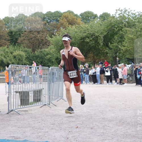 14.09.2025 - Stadtparktriathlon Strokosch-Dieckow http://msf.ph/oto/8898664 14.09.2025 14:00:53 Ziel 1495 meine-sportfotos.de