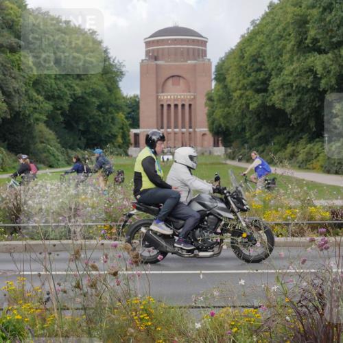 14.09.2025 - Stadtparktriathlon Michael Burmester http://msf.ph/oto/8898710 14.09.2025 12:47:03 Radfahren 1256, 1273, 1294, 1357, 1376, 1410 meine-sportfotos.de