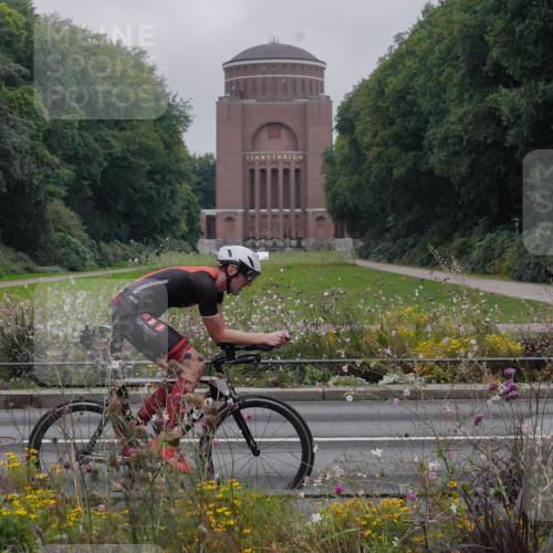 14.09.2025 - Stadtparktriathlon Michael Burmester http://msf.ph/oto/8898730 14.09.2025 09:05:57 Radfahren 306, 307, 320, 356, 412, 480 meine-sportfotos.de