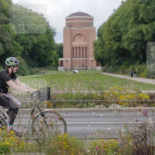 14.09.2025 - Stadtparktriathlon Michael Burmester http://msf.ph/oto/8898737 14.09.2025 12:47:28 Radfahren 1200, 1215, 1275, 1370, 1382 meine-sportfotos.de