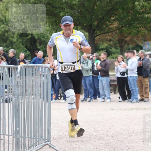 14.09.2025 - Stadtparktriathlon Strokosch-Dieckow http://msf.ph/oto/8898760 14.09.2025 14:03:33 Ziel 1397, 1573 meine-sportfotos.de