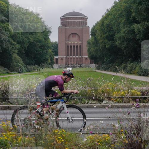 14.09.2025 - Stadtparktriathlon Michael Burmester http://msf.ph/oto/8898768 14.09.2025 09:06:23 Radfahren 331, 346, 359, 402, 422 meine-sportfotos.de