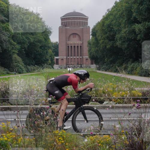 14.09.2025 - Stadtparktriathlon Michael Burmester http://msf.ph/oto/8898773 14.09.2025 09:06:24 Radfahren 331, 346, 359, 402, 422 meine-sportfotos.de