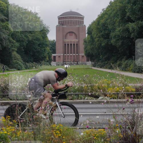 14.09.2025 - Stadtparktriathlon Michael Burmester http://msf.ph/oto/8898774 14.09.2025 09:06:28 Radfahren 331, 346, 386 meine-sportfotos.de