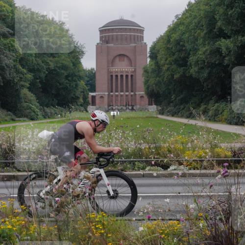 14.09.2025 - Stadtparktriathlon Michael Burmester http://msf.ph/oto/8898790 14.09.2025 09:06:44 Radfahren 334, 344, 374 meine-sportfotos.de