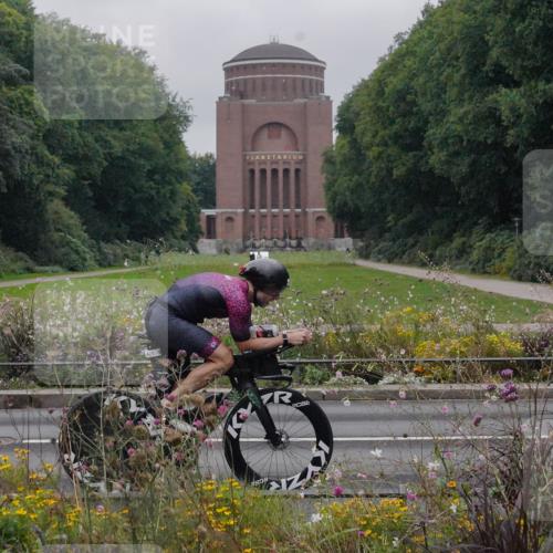 14.09.2025 - Stadtparktriathlon Michael Burmester http://msf.ph/oto/8898841 14.09.2025 09:07:37 Radfahren 304, 419, 425 meine-sportfotos.de