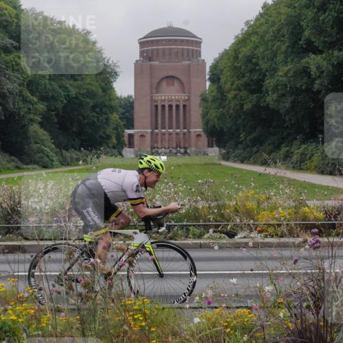 14.09.2025 - Stadtparktriathlon Michael Burmester http://msf.ph/oto/8898850 14.09.2025 09:07:48 Radfahren 324, 368, 380, 401, 404 meine-sportfotos.de