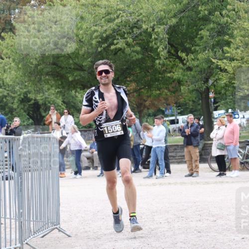 14.09.2025 - Stadtparktriathlon Strokosch-Dieckow http://msf.ph/oto/8898854 14.09.2025 14:05:32 Ziel 1506, 1608 meine-sportfotos.de
