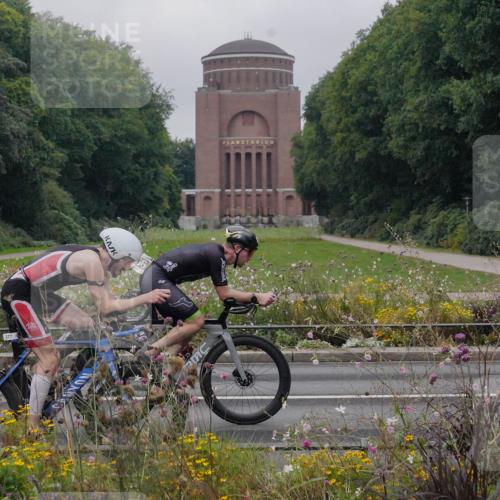 14.09.2025 - Stadtparktriathlon Michael Burmester http://msf.ph/oto/8898887 14.09.2025 09:08:14 Radfahren 333, 366, 377 meine-sportfotos.de
