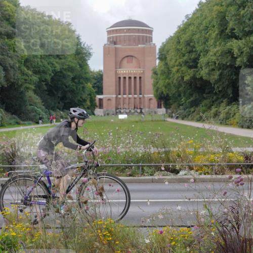 14.09.2025 - Stadtparktriathlon Michael Burmester http://msf.ph/oto/8898889 14.09.2025 12:48:54 Radfahren 1371 meine-sportfotos.de
