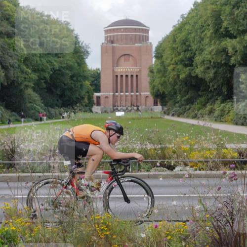 14.09.2025 - Stadtparktriathlon Michael Burmester http://msf.ph/oto/8898894 14.09.2025 12:49:04 Radfahren 1288, 1411 meine-sportfotos.de