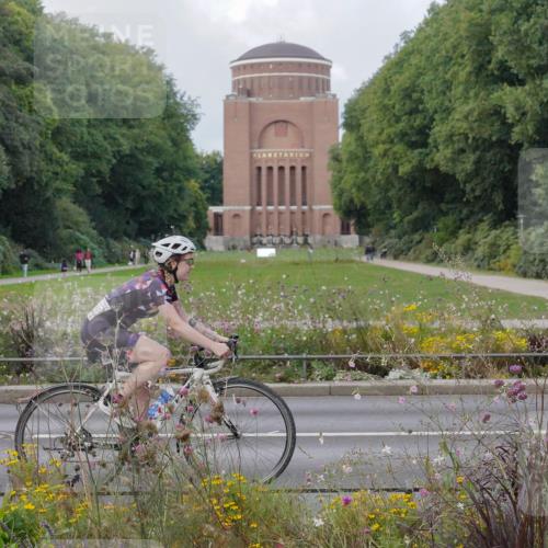 14.09.2025 - Stadtparktriathlon Michael Burmester http://msf.ph/oto/8898899 14.09.2025 12:49:09 Radfahren 1229, 1288, 1309, 1411 meine-sportfotos.de