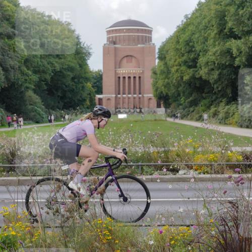 14.09.2025 - Stadtparktriathlon Michael Burmester http://msf.ph/oto/8898910 14.09.2025 12:49:23 Radfahren 1229, 1237, 1255, 1304, 1385 meine-sportfotos.de
