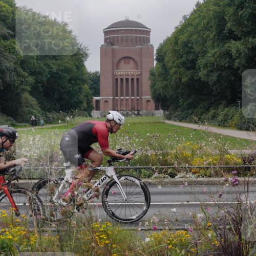 14.09.2025 - Stadtparktriathlon Michael Burmester http://msf.ph/oto/8898913 14.09.2025 09:08:32 Radfahren 301, 326, 345, 363, 370, 371, 373, 381, 383, 393, 400, 418, 430 meine-sportfotos.de