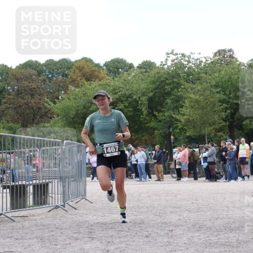 14.09.2025 - Stadtparktriathlon Strokosch-Dieckow http://msf.ph/oto/8898914 14.09.2025 14:06:27 Ziel 1460, 1467 meine-sportfotos.de