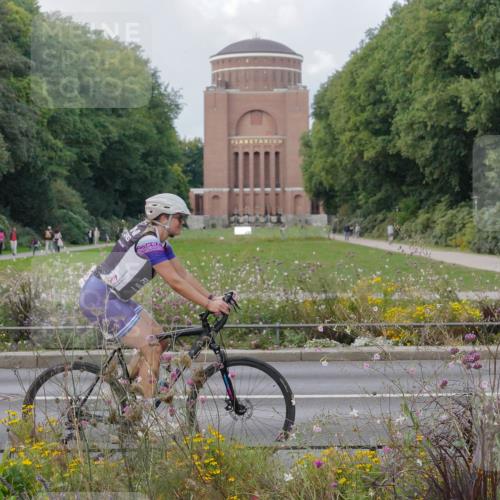 14.09.2025 - Stadtparktriathlon Michael Burmester http://msf.ph/oto/8898921 14.09.2025 12:49:27 Radfahren 1237, 1255, 1260, 1268, 1304, 1332, 1336, 1355, 1385 meine-sportfotos.de