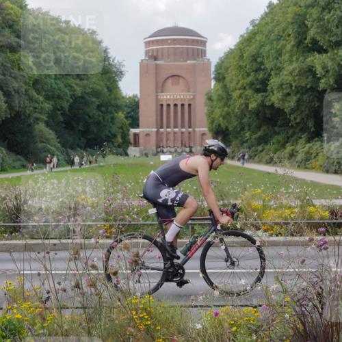 14.09.2025 - Stadtparktriathlon Michael Burmester http://msf.ph/oto/8898936 14.09.2025 12:49:34 Radfahren 1260, 1268, 1328, 1332, 1336, 1352, 1355, 1385, 1400, 1415 meine-sportfotos.de