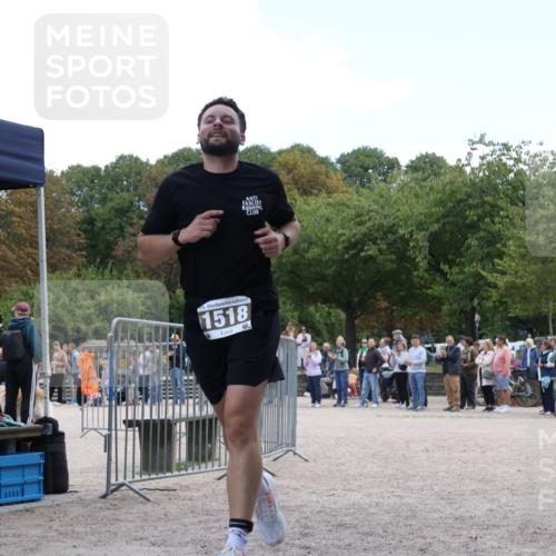 14.09.2025 - Stadtparktriathlon Strokosch-Dieckow http://msf.ph/oto/8898937 14.09.2025 14:07:19 Ziel 1518 meine-sportfotos.de