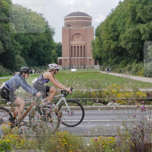 14.09.2025 - Stadtparktriathlon Michael Burmester http://msf.ph/oto/8898938 14.09.2025 12:49:34 Radfahren 1260, 1268, 1328, 1332, 1336, 1352, 1355, 1385, 1400, 1415 meine-sportfotos.de
