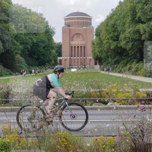 14.09.2025 - Stadtparktriathlon Michael Burmester http://msf.ph/oto/8898944 14.09.2025 12:49:35 Radfahren 1260, 1268, 1328, 1332, 1336, 1352, 1355, 1385, 1400, 1415 meine-sportfotos.de