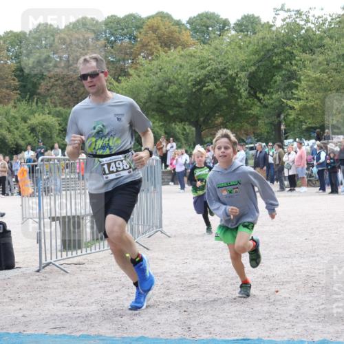 14.09.2025 - Stadtparktriathlon Strokosch-Dieckow http://msf.ph/oto/8898979 14.09.2025 14:08:41 Ziel 1489, 1498 meine-sportfotos.de