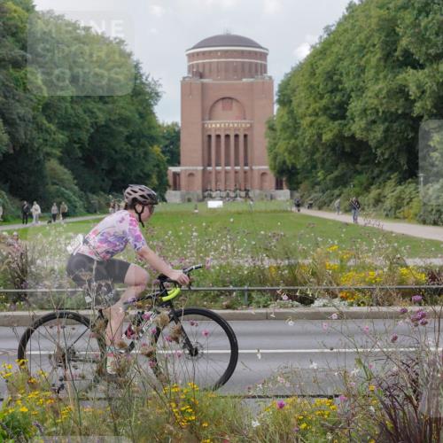 14.09.2025 - Stadtparktriathlon Michael Burmester http://msf.ph/oto/8898983 14.09.2025 12:50:02 Radfahren 1279, 1287, 1297, 1367, 1399 meine-sportfotos.de