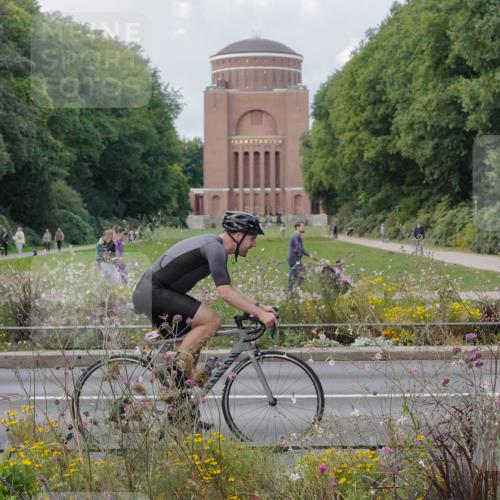 14.09.2025 - Stadtparktriathlon Michael Burmester http://msf.ph/oto/8898987 14.09.2025 12:50:07 Radfahren 1279, 1297, 1367, 1407 meine-sportfotos.de