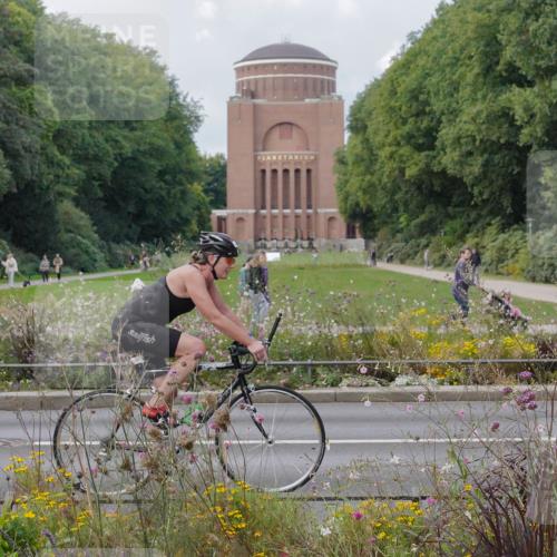14.09.2025 - Stadtparktriathlon Michael Burmester http://msf.ph/oto/8898992 14.09.2025 12:50:09 Radfahren 1297, 1367, 1407 meine-sportfotos.de