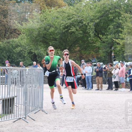 14.09.2025 - Stadtparktriathlon Strokosch-Dieckow http://msf.ph/oto/8898996 14.09.2025 14:09:02 Ziel 1473, 1638, 1639, 1673 meine-sportfotos.de