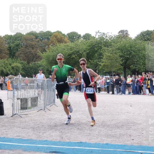 14.09.2025 - Stadtparktriathlon Strokosch-Dieckow http://msf.ph/oto/8899003 14.09.2025 14:09:03 Ziel 1473, 1638, 1639, 1673 meine-sportfotos.de