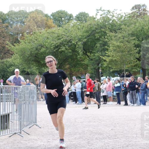 14.09.2025 - Stadtparktriathlon Strokosch-Dieckow http://msf.ph/oto/8899040 14.09.2025 14:09:25 Ziel 1443, 1511 meine-sportfotos.de