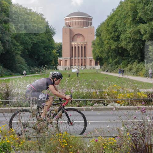 14.09.2025 - Stadtparktriathlon Michael Burmester http://msf.ph/oto/8899056 14.09.2025 12:51:04 Radfahren 1223, 1228, 1280, 1314, 1323, 1386, 1390 meine-sportfotos.de