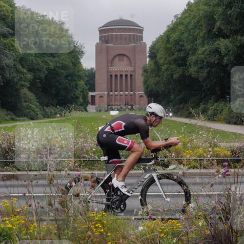 14.09.2025 - Stadtparktriathlon Michael Burmester http://msf.ph/oto/8899068 14.09.2025 09:09:27 Radfahren 337, 349, 354, 361, 376, 379, 398, 451 meine-sportfotos.de