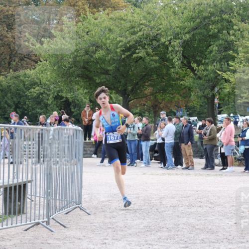 14.09.2025 - Stadtparktriathlon Strokosch-Dieckow http://msf.ph/oto/8899073 14.09.2025 14:10:05 Ziel 1330, 1646, 1677 meine-sportfotos.de