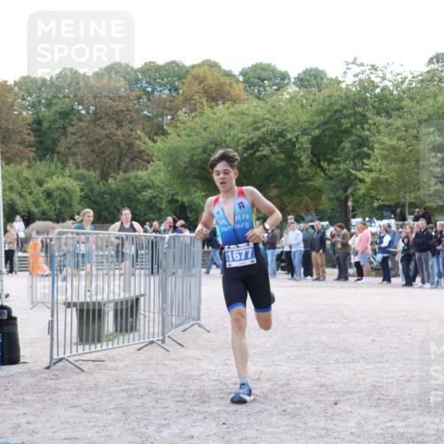 14.09.2025 - Stadtparktriathlon Strokosch-Dieckow http://msf.ph/oto/8899078 14.09.2025 14:10:06 Ziel 1330, 1646, 1677 meine-sportfotos.de