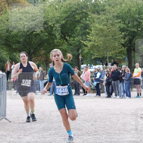 14.09.2025 - Stadtparktriathlon Strokosch-Dieckow http://msf.ph/oto/8899087 14.09.2025 14:10:09 Ziel 1330, 1646, 1677 meine-sportfotos.de