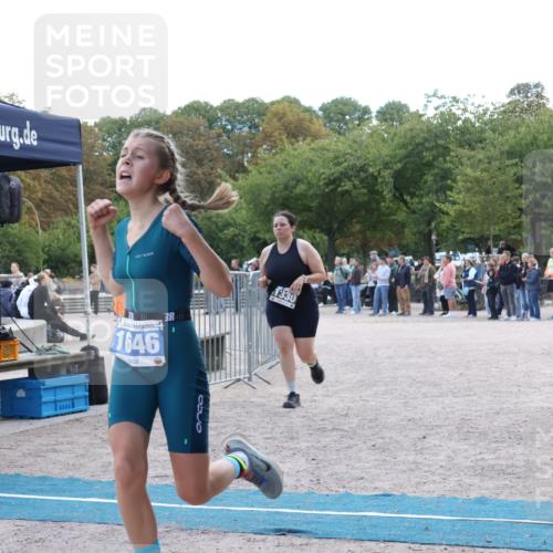 14.09.2025 - Stadtparktriathlon Strokosch-Dieckow http://msf.ph/oto/8899096 14.09.2025 14:10:10 Ziel 1330, 1646, 1677 meine-sportfotos.de