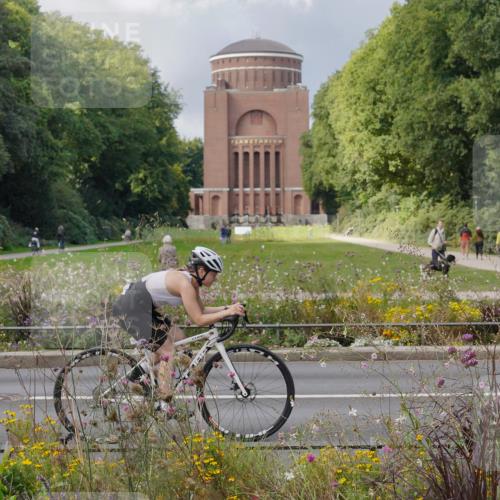 14.09.2025 - Stadtparktriathlon Michael Burmester http://msf.ph/oto/8899103 14.09.2025 12:51:31 Radfahren 1252, 1267, 1276, 1285, 1296, 1299 meine-sportfotos.de