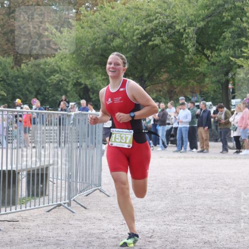 14.09.2025 - Stadtparktriathlon Strokosch-Dieckow http://msf.ph/oto/8899117 14.09.2025 14:10:34 Ziel 1432, 1456, 1537 meine-sportfotos.de