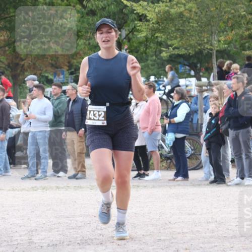 14.09.2025 - Stadtparktriathlon Strokosch-Dieckow http://msf.ph/oto/8899126 14.09.2025 14:10:37 Ziel 1432, 1537 meine-sportfotos.de