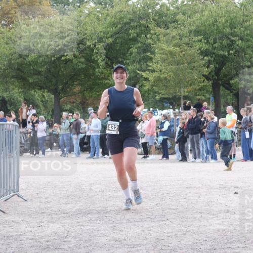 14.09.2025 - Stadtparktriathlon Strokosch-Dieckow http://msf.ph/oto/8899131 14.09.2025 14:10:38 Ziel 1432, 1537 meine-sportfotos.de