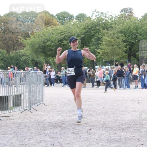14.09.2025 - Stadtparktriathlon Strokosch-Dieckow http://msf.ph/oto/8899136 14.09.2025 14:10:38 Ziel 1432, 1537 meine-sportfotos.de